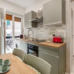 Appartamento Dolce Luxury 4 Km Da Colosseo